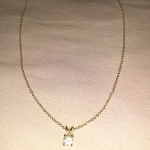 14kt gold necklace w/ diamond stone
